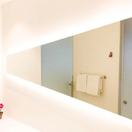 B-Aparthotel City West 3*