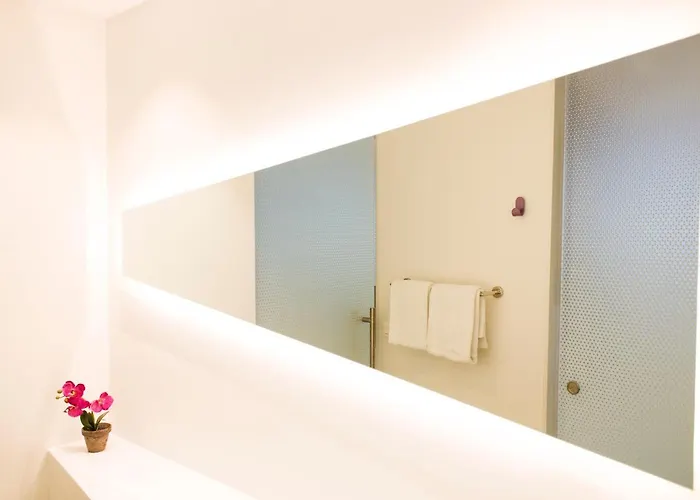 B-Aparthotel City West 3*