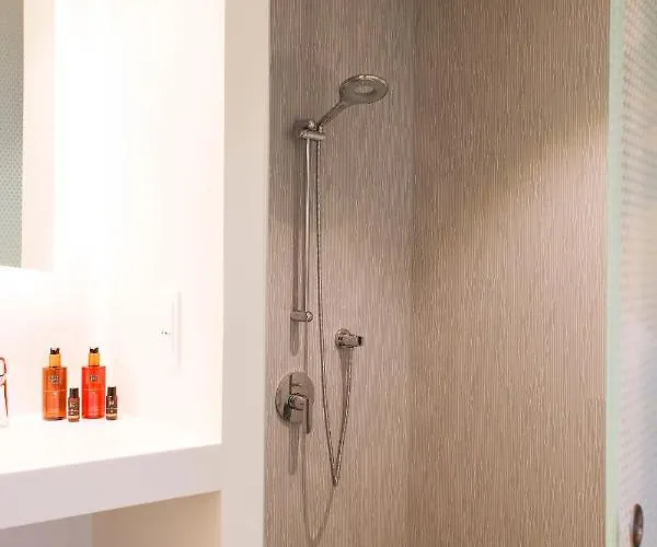 B-Aparthotel City West Apartahotel 3*