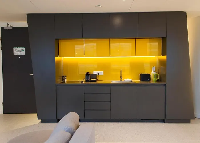 B-Aparthotel City West 3* Ámsterdam